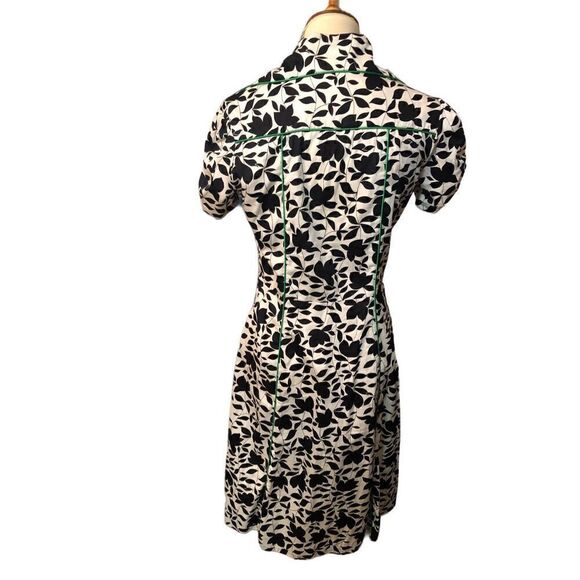 Retro vintage Marianne black and white floral button front with green satin butt - Picture 11 of 16